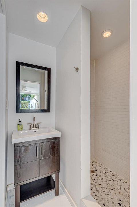 Cabana Bath