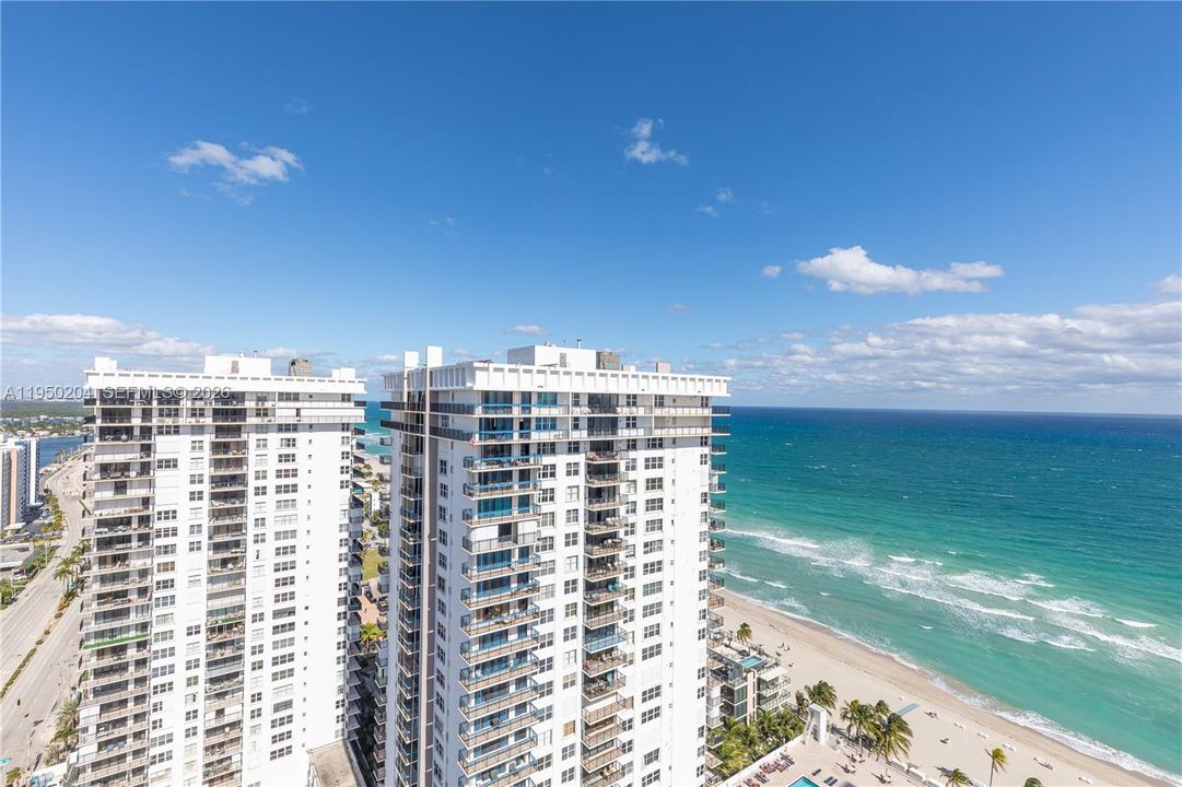 En Venta: $699,000 (2 camas, 2 baños, 1070 Pies cuadrados)