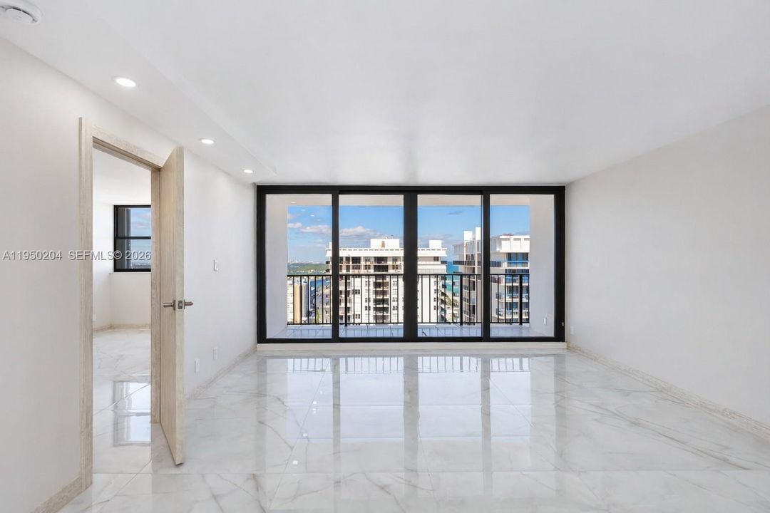En Venta: $699,000 (2 camas, 2 baños, 1070 Pies cuadrados)