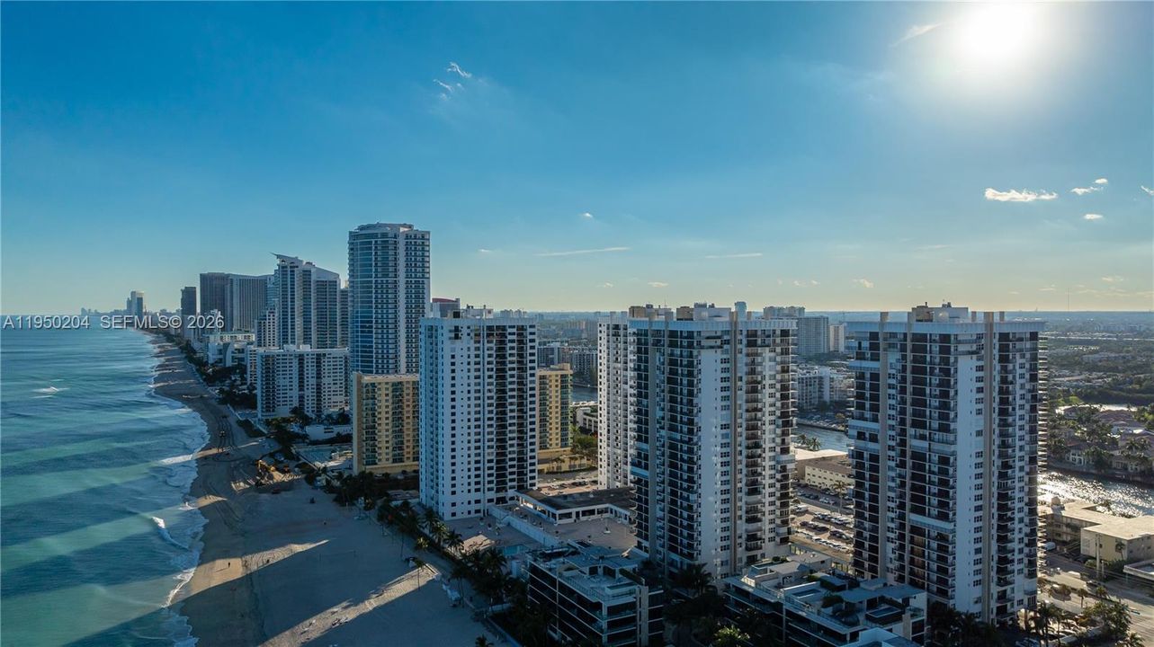En Venta: $699,000 (2 camas, 2 baños, 1070 Pies cuadrados)