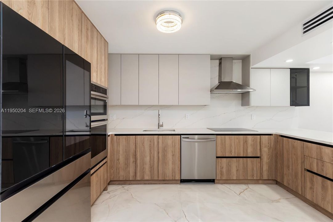 En Venta: $699,000 (2 camas, 2 baños, 1070 Pies cuadrados)