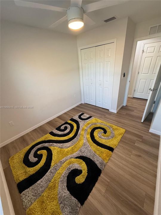 В аренду: $1,800 (3 спален, 2 ванн, 1400 Квадратных фут)