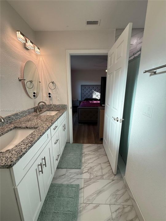 В аренду: $1,800 (3 спален, 2 ванн, 1400 Квадратных фут)