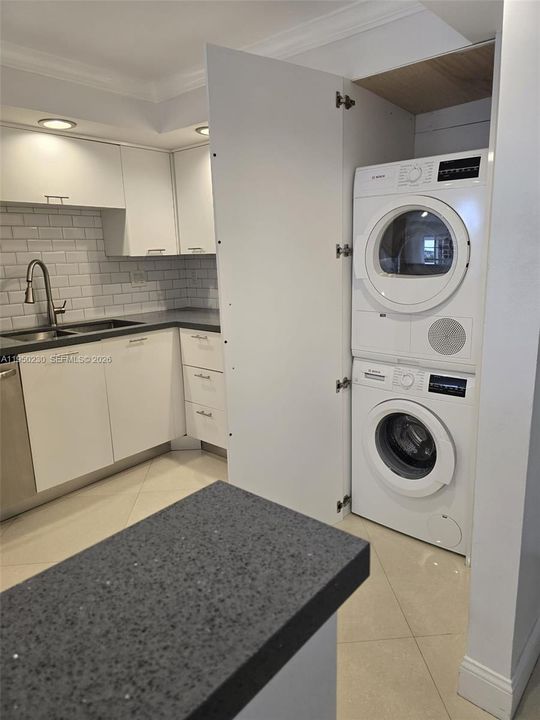 На продажу: $469,900 (1 спален, 1 ванн, 1064 Квадратных фут)