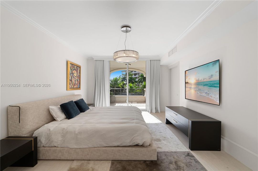 For Sale: $10,900,000 (4 beds, 4 baths, 3690 Square Feet)