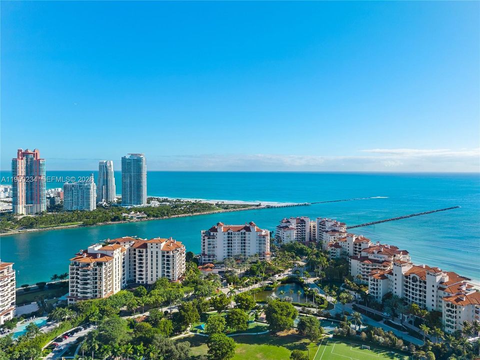 For Sale: $10,900,000 (4 beds, 4 baths, 3690 Square Feet)