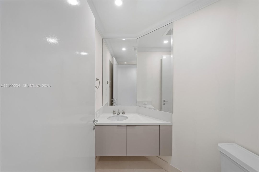 For Sale: $10,900,000 (4 beds, 4 baths, 3690 Square Feet)