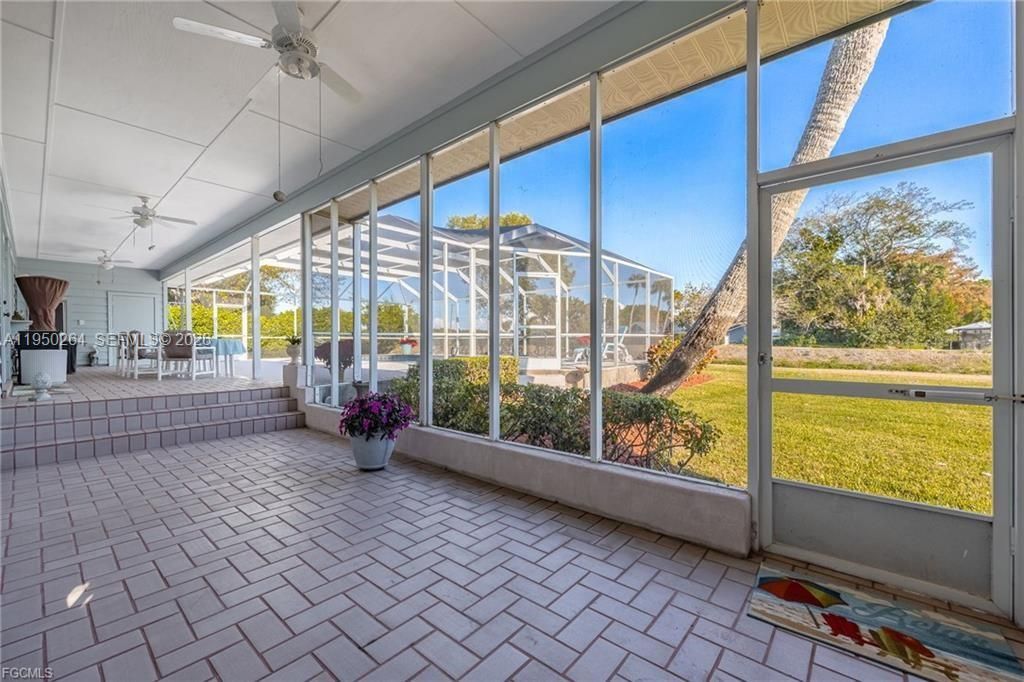 For Sale: $699,000 (4 beds, 3 baths, 3699 Square Feet)