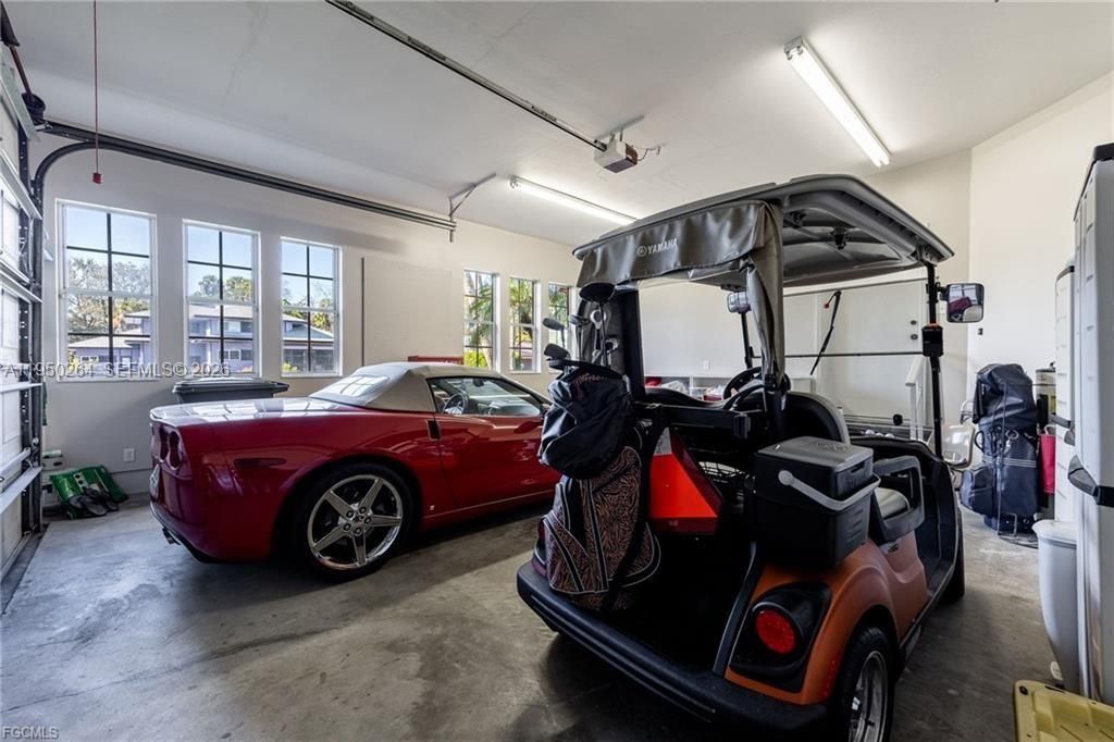 For Sale: $699,000 (4 beds, 3 baths, 3699 Square Feet)
