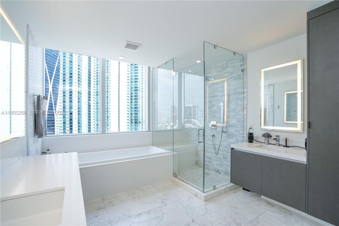 For Sale: $1,640,000 (3 beds, 4 baths, 2204 Square Feet)