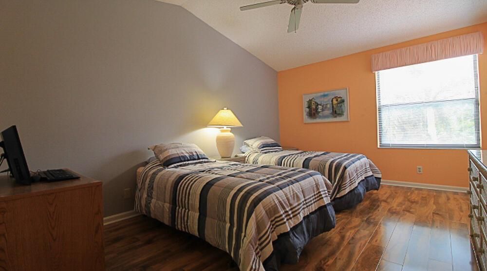 886 WINDERMERE BEDROOM 3