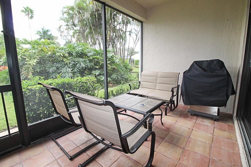 886 WINDERMERE PATIO FURNITURE