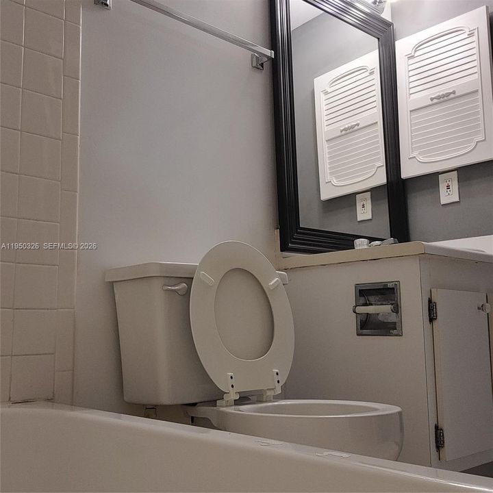На продажу: $119,995 (1 спален, 1 ванн, 811 Квадратных фут)