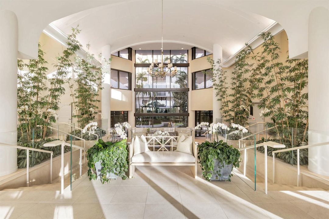 Gorgeous Lobby