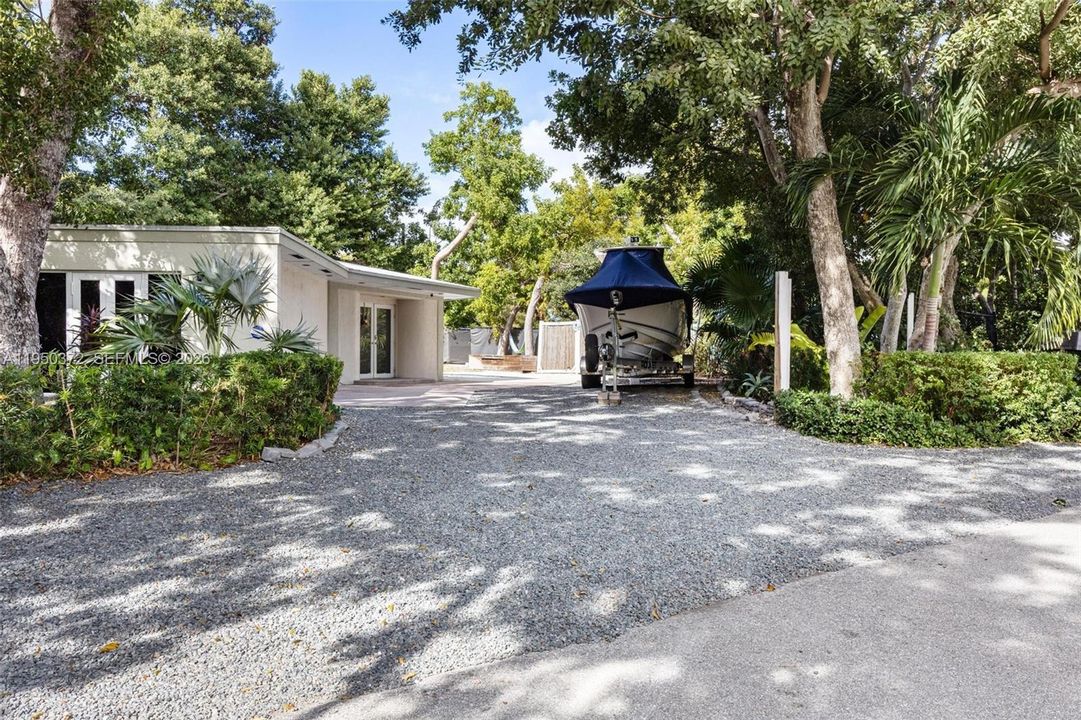 En Venta: $1,085,000 (3 camas, 2 baños, 1711 Pies cuadrados)