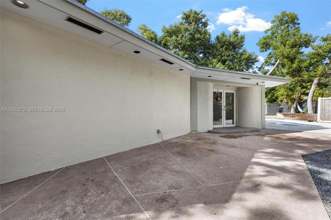 En Venta: $1,085,000 (3 camas, 2 baños, 1711 Pies cuadrados)