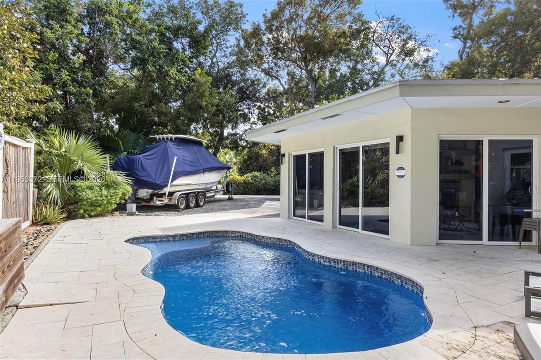 En Venta: $1,085,000 (3 camas, 2 baños, 1711 Pies cuadrados)