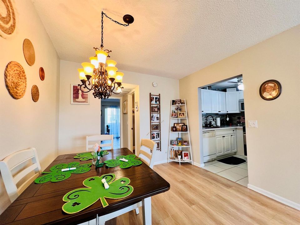 Dining to Kitchen