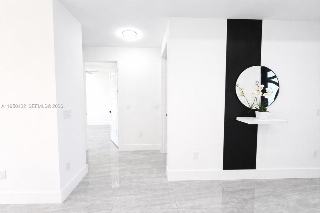 Active With Contract: $299,900 (3 beds, 2 baths, 1384 Square Feet)