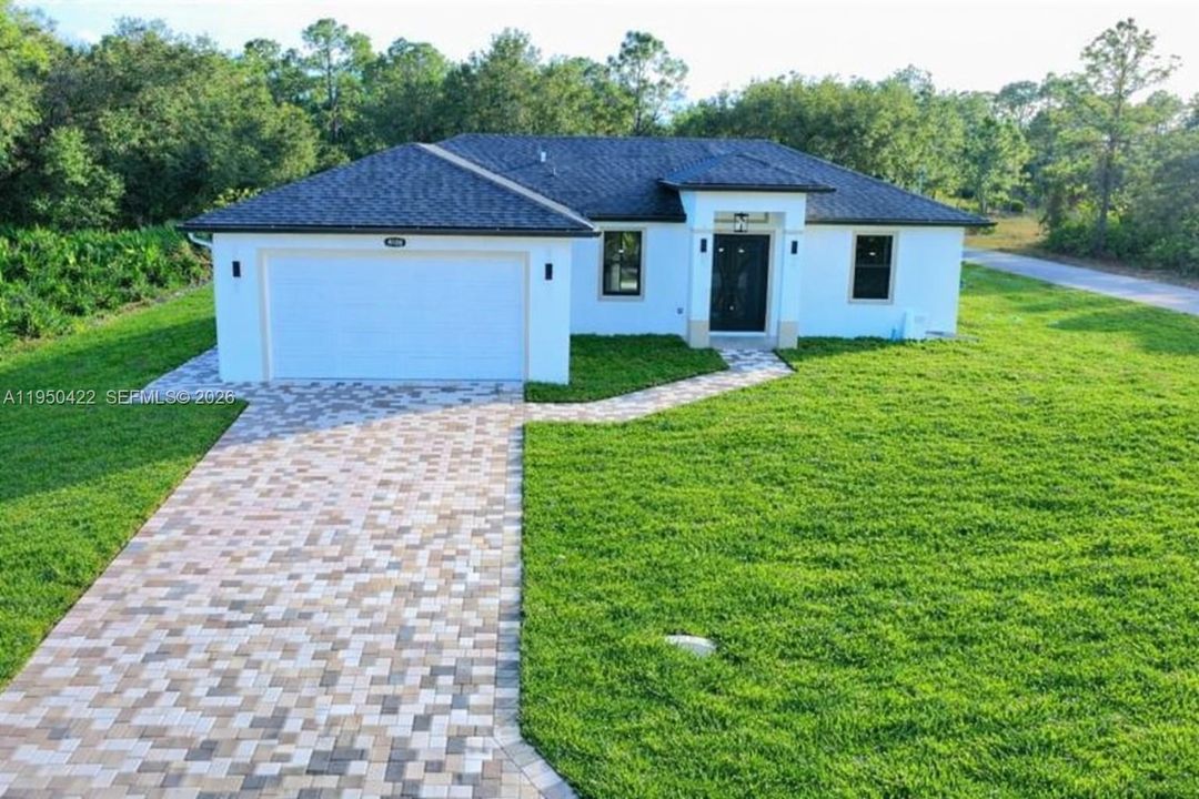 Active With Contract: $299,900 (3 beds, 2 baths, 1384 Square Feet)