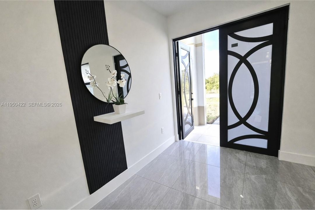 Active With Contract: $299,900 (3 beds, 2 baths, 1384 Square Feet)