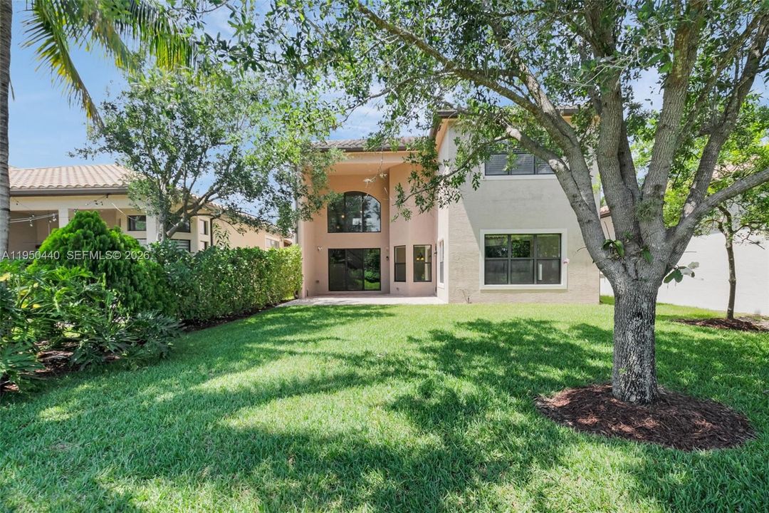 Recently Rented: $10,000 (4 beds, 4 baths, 3537 Square Feet)