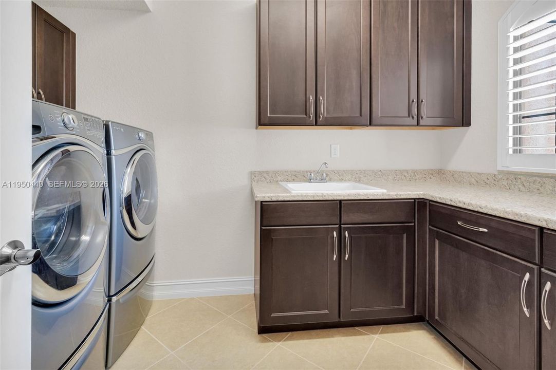 Recently Rented: $10,000 (4 beds, 4 baths, 3537 Square Feet)