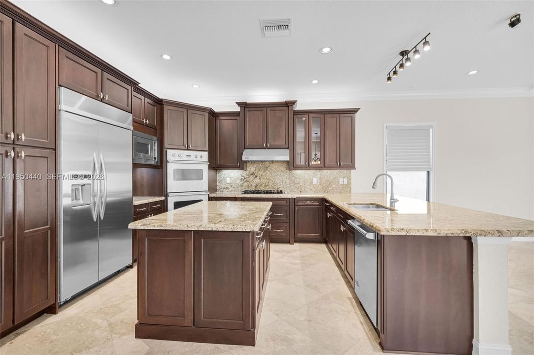 Recently Rented: $10,000 (4 beds, 4 baths, 3537 Square Feet)