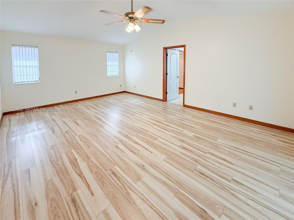Recently Sold: $308,000 (4 beds, 2 baths, 2346 Square Feet)