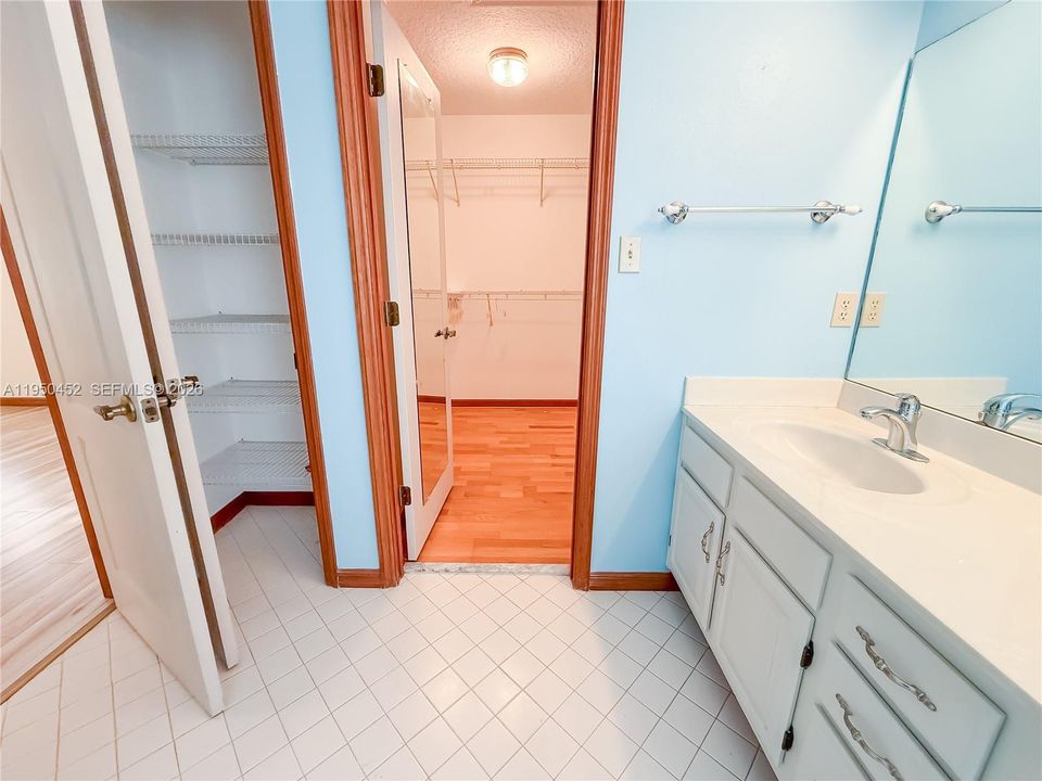Recently Sold: $308,000 (4 beds, 2 baths, 2346 Square Feet)