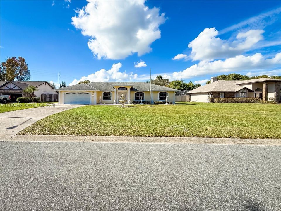 Recently Sold: $308,000 (4 beds, 2 baths, 2346 Square Feet)
