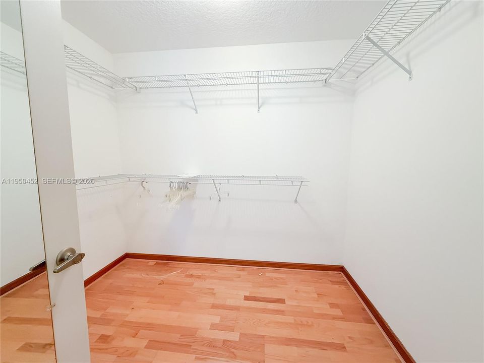 Recently Sold: $308,000 (4 beds, 2 baths, 2346 Square Feet)
