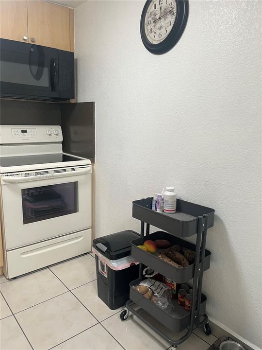 Vendido Recientemente: $180,000 (1 camas, 1 baños, 600 Pies cuadrados)