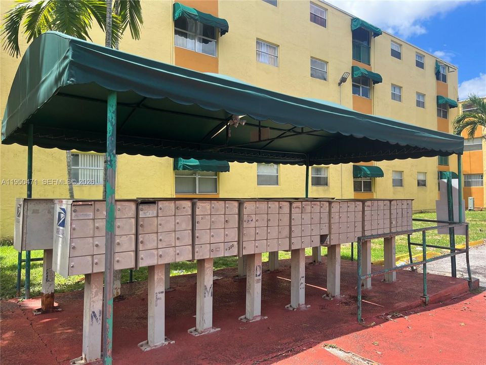 Vendido Recientemente: $180,000 (1 camas, 1 baños, 600 Pies cuadrados)