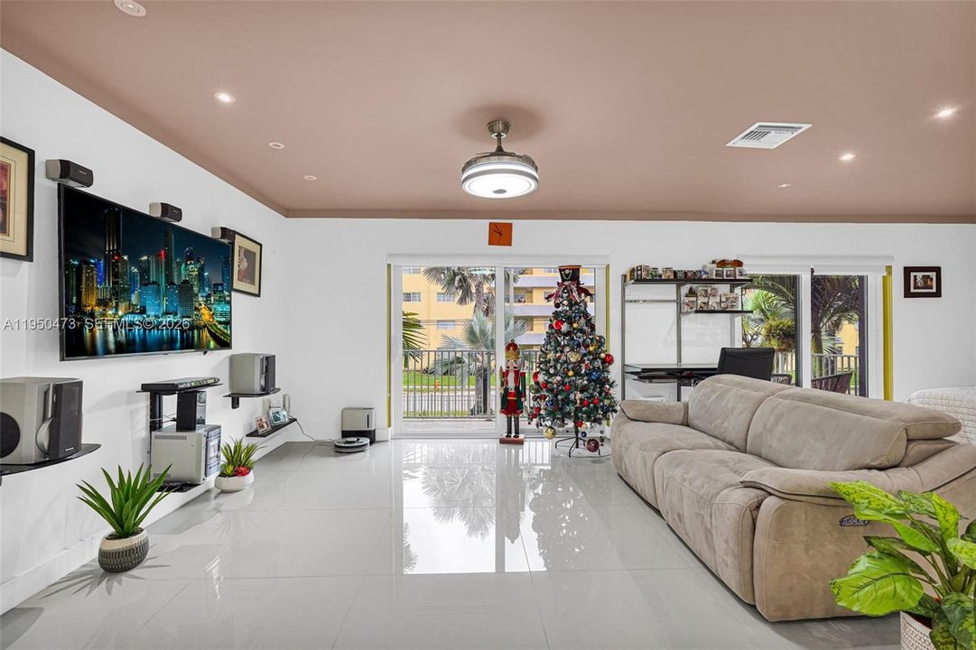 Activo con contrato: $267,000 (1 camas, 1 baños, 654 Pies cuadrados)