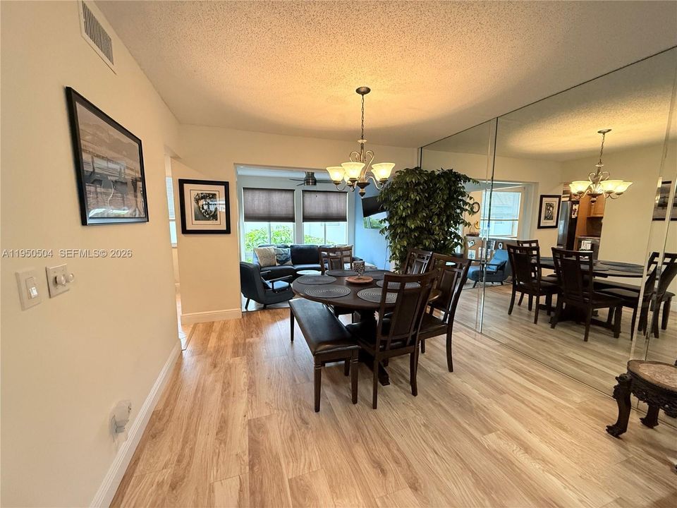 En Venta: $239,900 (1 camas, 1 baños, 950 Pies cuadrados)