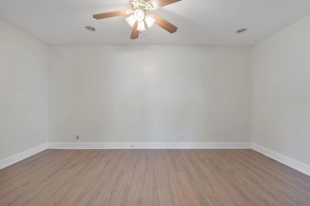Den/3rd bedroom