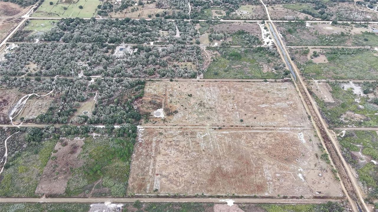 En Venta: $39,000 (1.25 acres)