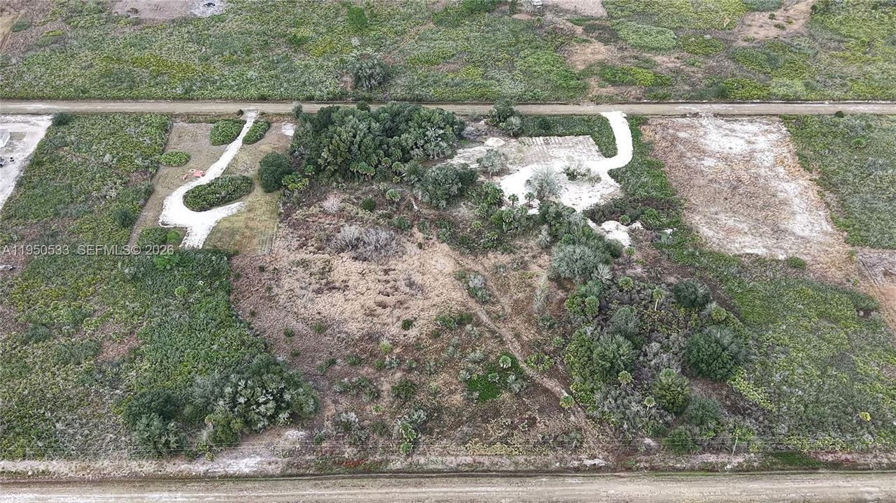 En Venta: $39,000 (1.25 acres)