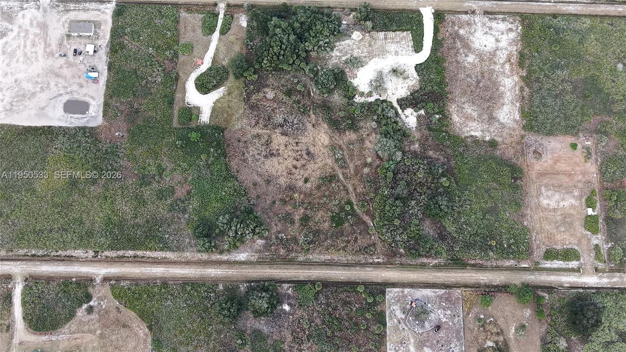 En Venta: $39,000 (1.25 acres)