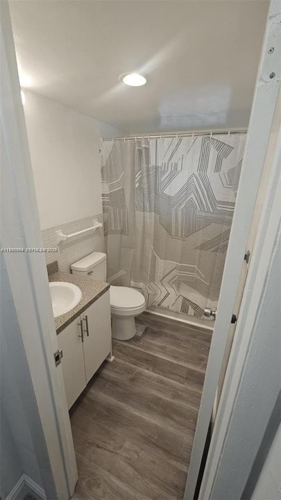 For Sale: $129,876 (1 beds, 1 baths, 668 Square Feet)