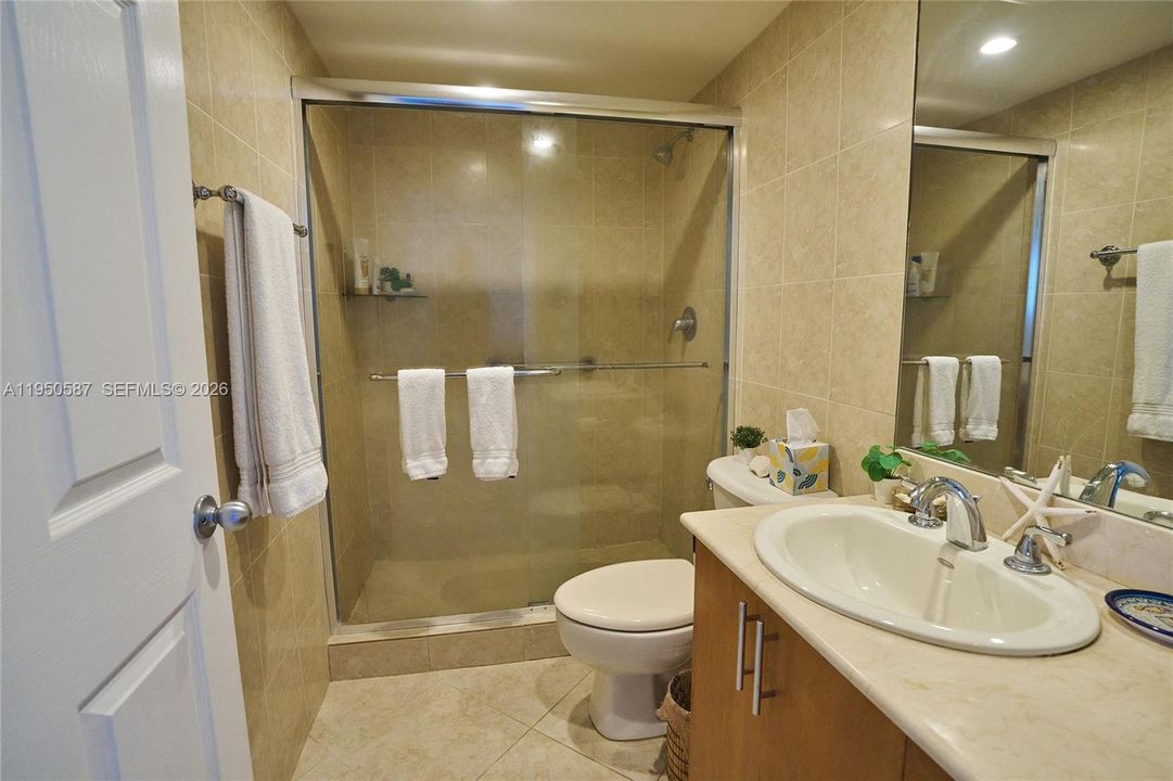 На продажу: $415,000 (1 спален, 1 ванн, 950 Квадратных фут)
