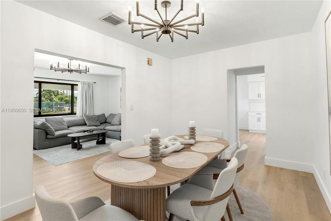 En Venta: $724,900 (2 camas, 2 baños, 1288 Pies cuadrados)