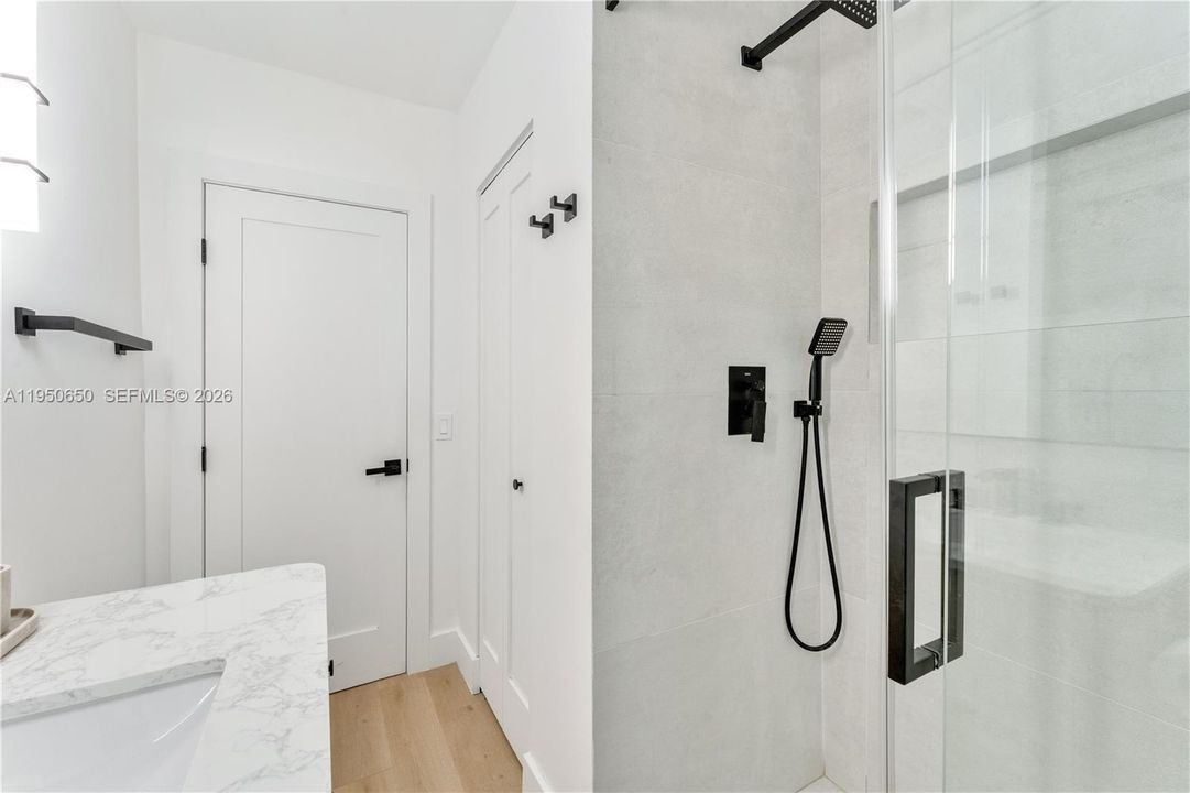 En Venta: $724,900 (2 camas, 2 baños, 1288 Pies cuadrados)