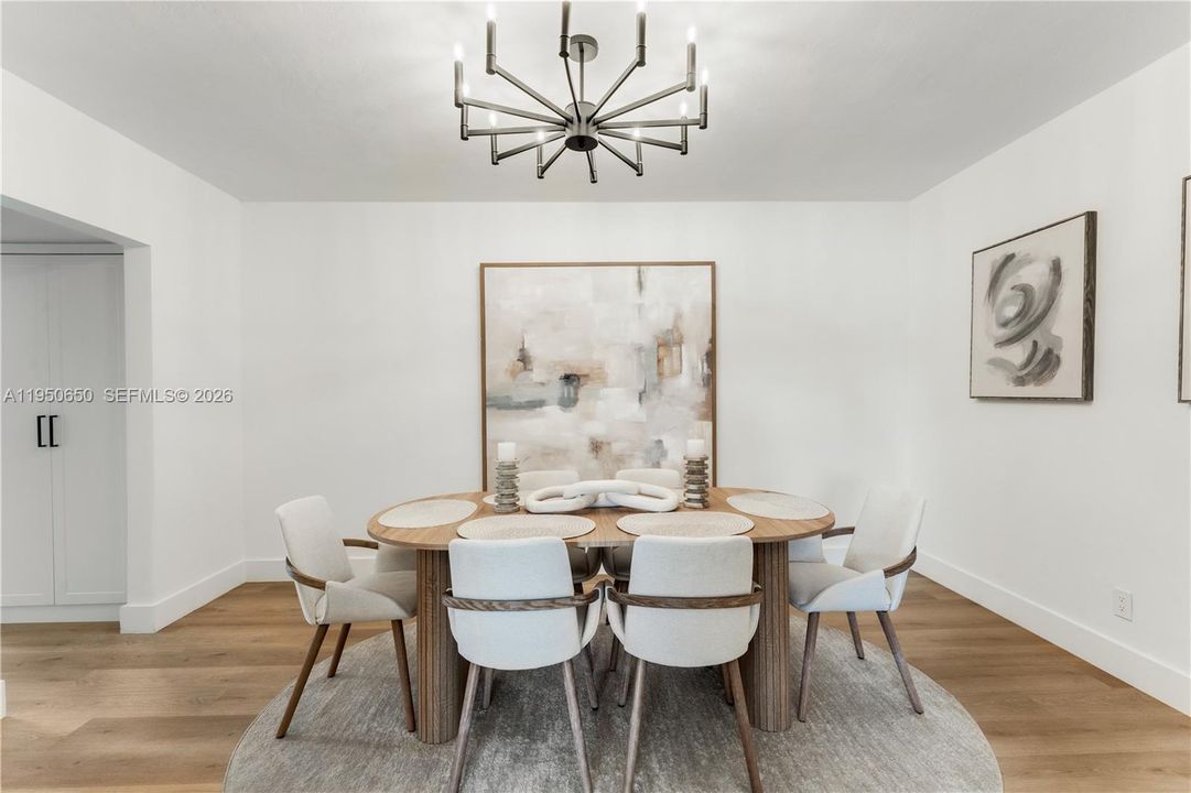 En Venta: $724,900 (2 camas, 2 baños, 1288 Pies cuadrados)