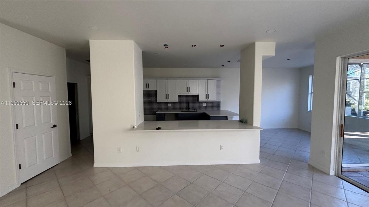 Vendido Recientemente: $370,000 (3 camas, 2 baños, 0 Pies cuadrados)