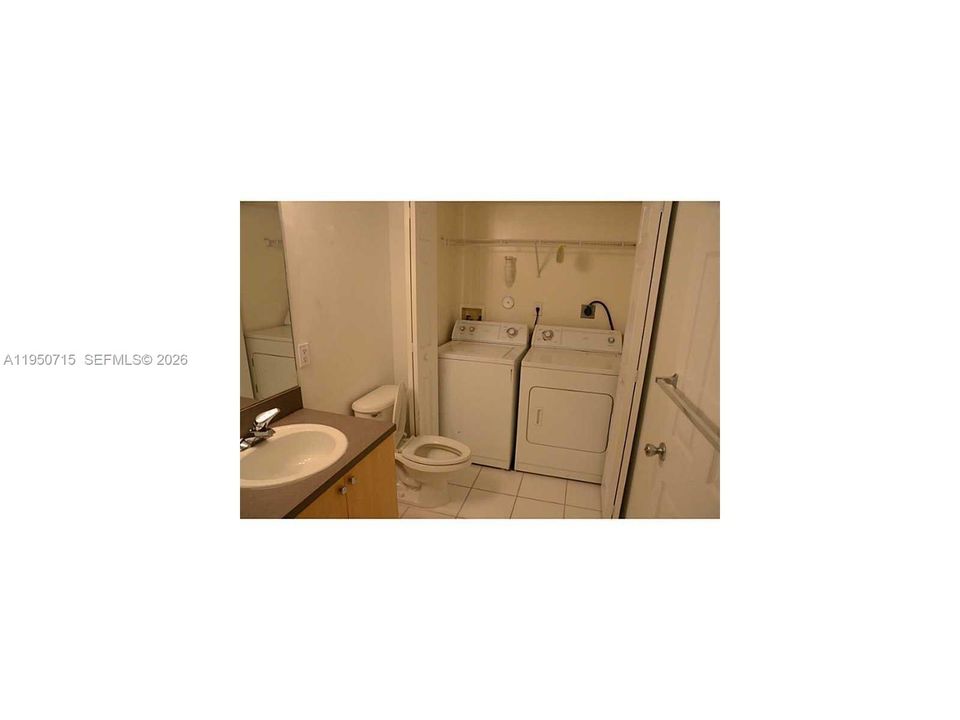 En Venta: $292,000 (1 camas, 1 baños, 859 Pies cuadrados)