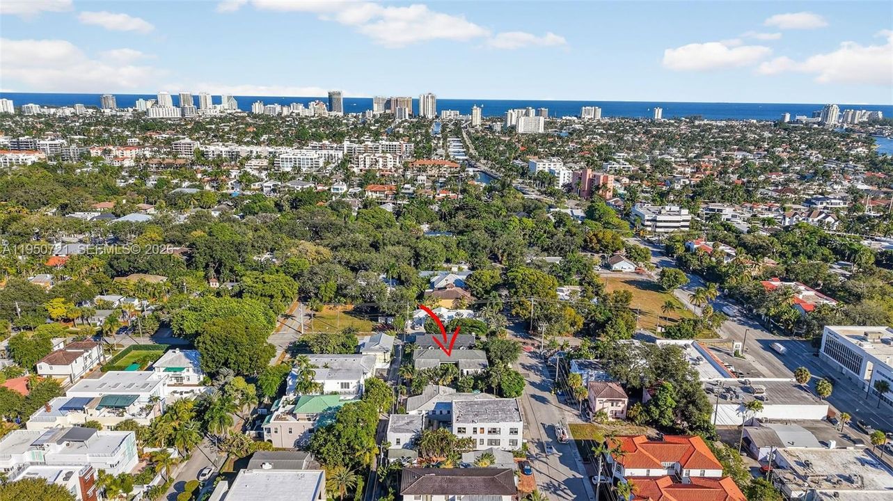 Недавно продано: $3,150,000 (5 спален, 5 ванн, 3451 Квадратных фут)