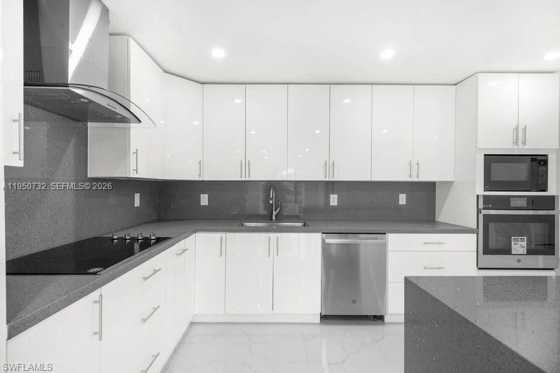 На продажу: $940,000 (3 спален, 2 ванн, 2009 Квадратных фут)