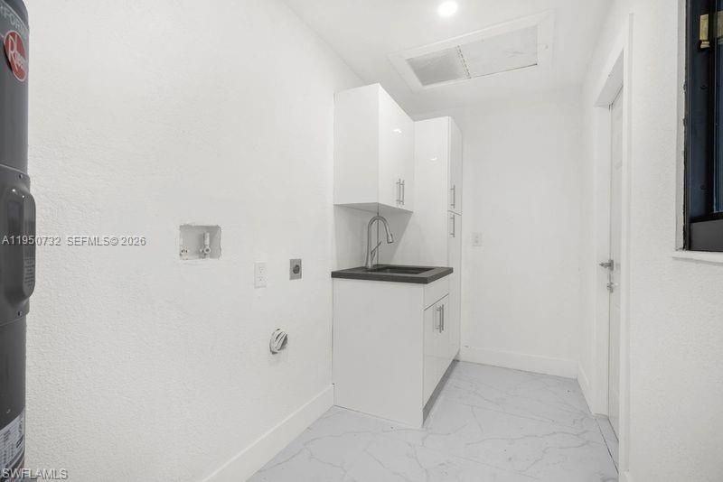 На продажу: $940,000 (3 спален, 2 ванн, 2009 Квадратных фут)